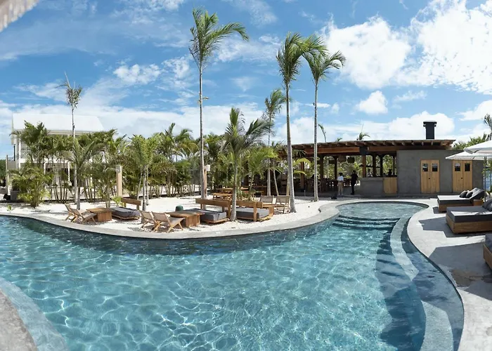 Lukes Bz Dream And Mistico Club Boat Shuttle Villa